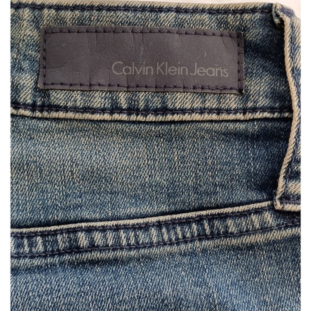 Calvin Klein Jeans Slim Boyfriend Mid Wash Denim Women's Size 10 W30x29 - Picture 8 of 9